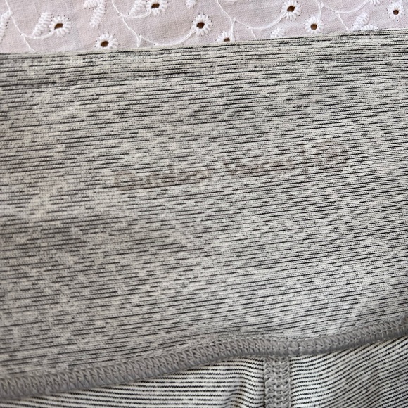 Outdoor Voices Grey two tone warm up capri leggings Medium - Picture 2 of 4